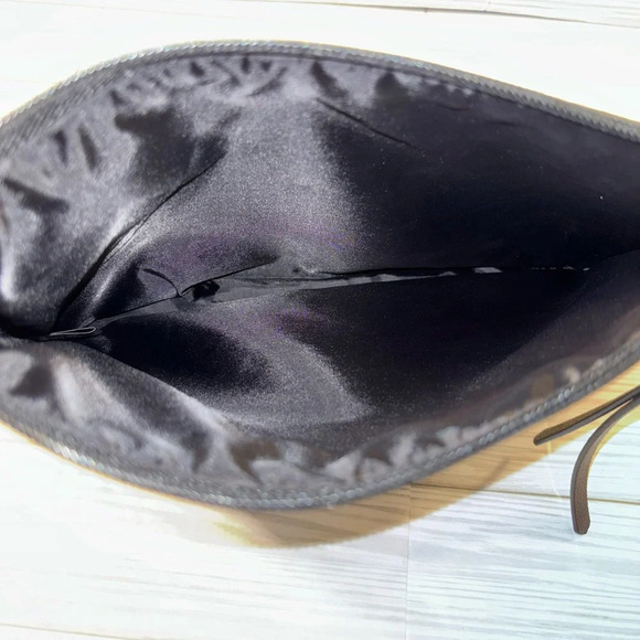 Victoria’s Secret Rainbow Sequin Makeup Bag - Picture 3 of 5